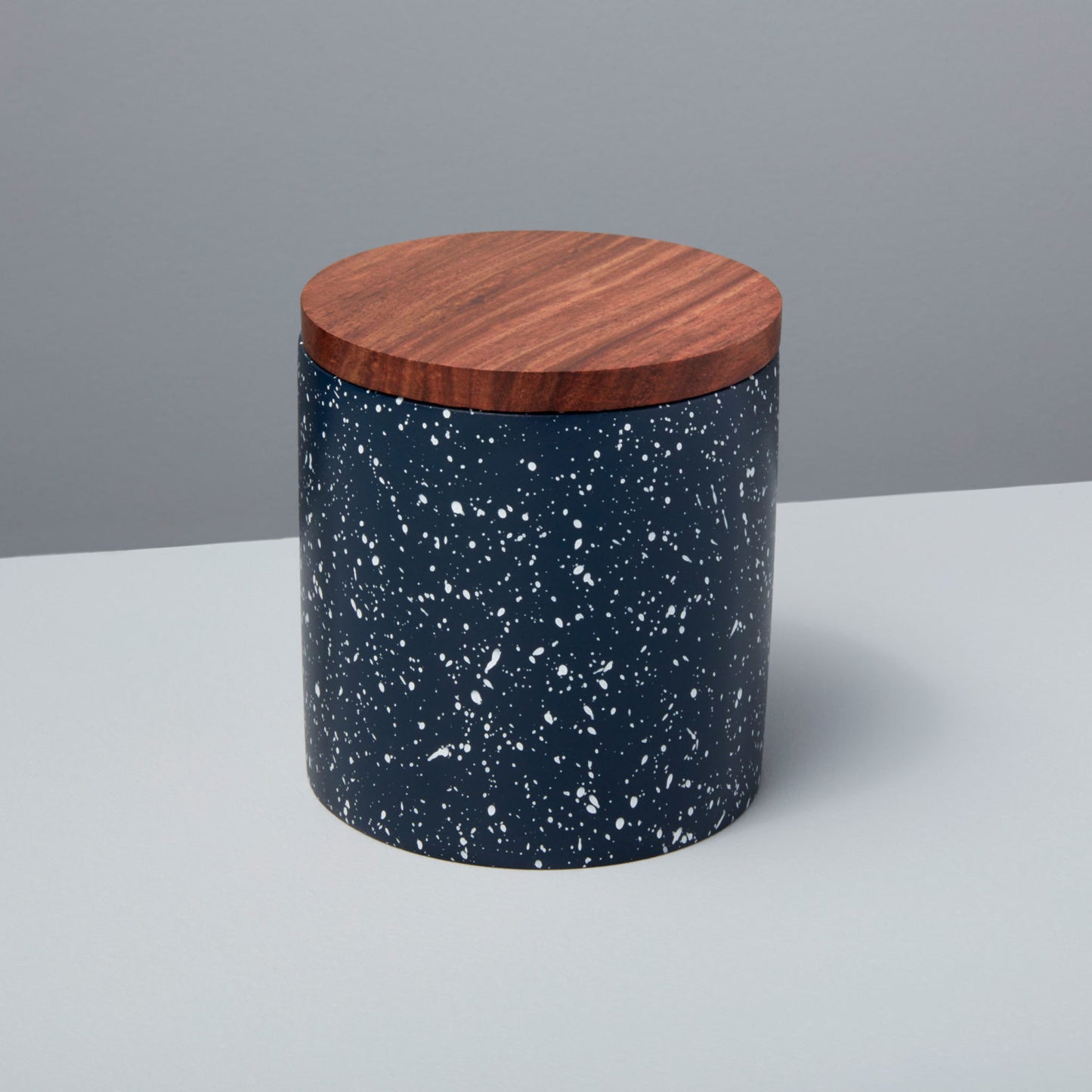 Marble Cement w/ Wood Lid WB