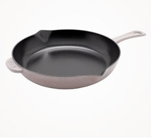 Cargar imagen en el visor de la galería, Staub 10&quot; Frying Pan, Lilac
